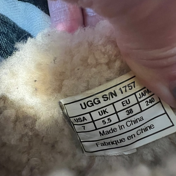 UGG 1757 Bettey Suede Leather Black Slip On Loafers Clogs Womens Size 7 - Picture 6 of 6